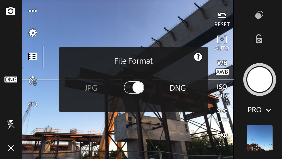 App camera file format set to DNG in Lightroom Mobile