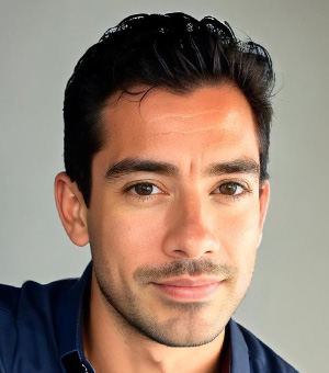 Andrew Cardenas 300x340 Andrew Cardenas